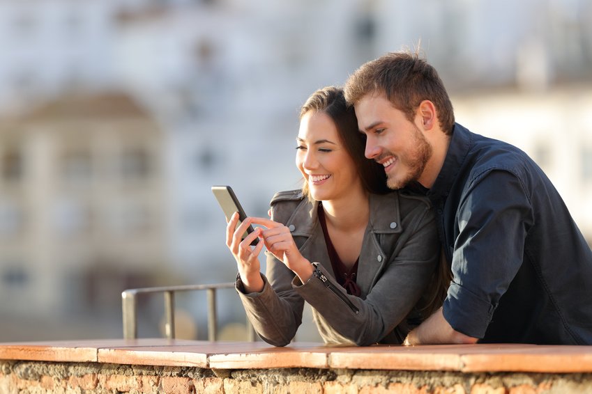 Australian Online Dating 2024: Cash With 'Smartphone Singles'