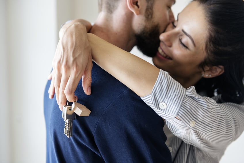 Is Kissing The Key To A Happy Marriage?